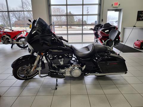 2017 Harley-Davidson Street Glide® Special in Kaukauna, Wisconsin - Photo 4