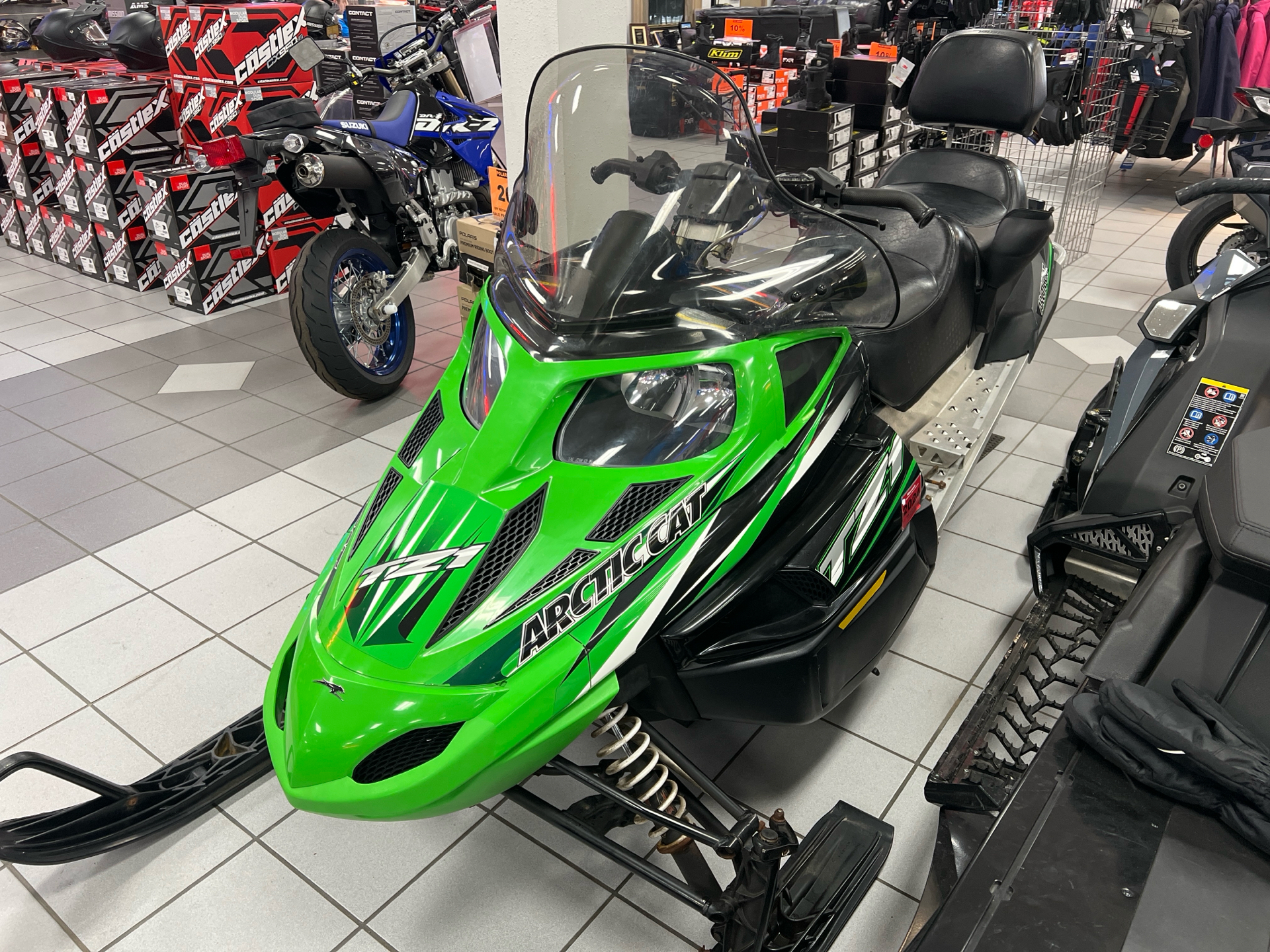 2009 Arctic Cat T Z1 in Kaukauna, Wisconsin - Photo 2