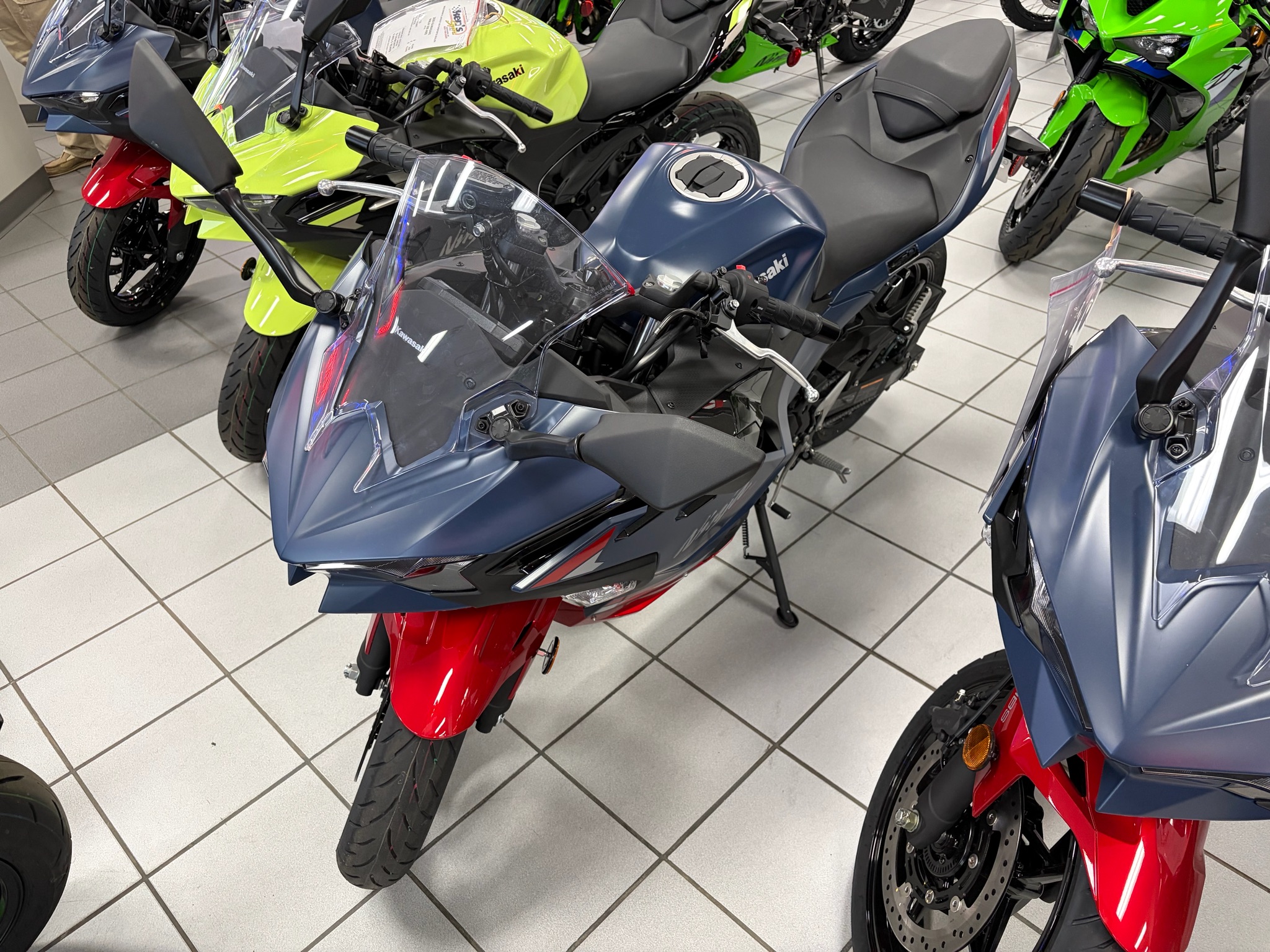 2026 Kawasaki Ninja® 500 ABS 2