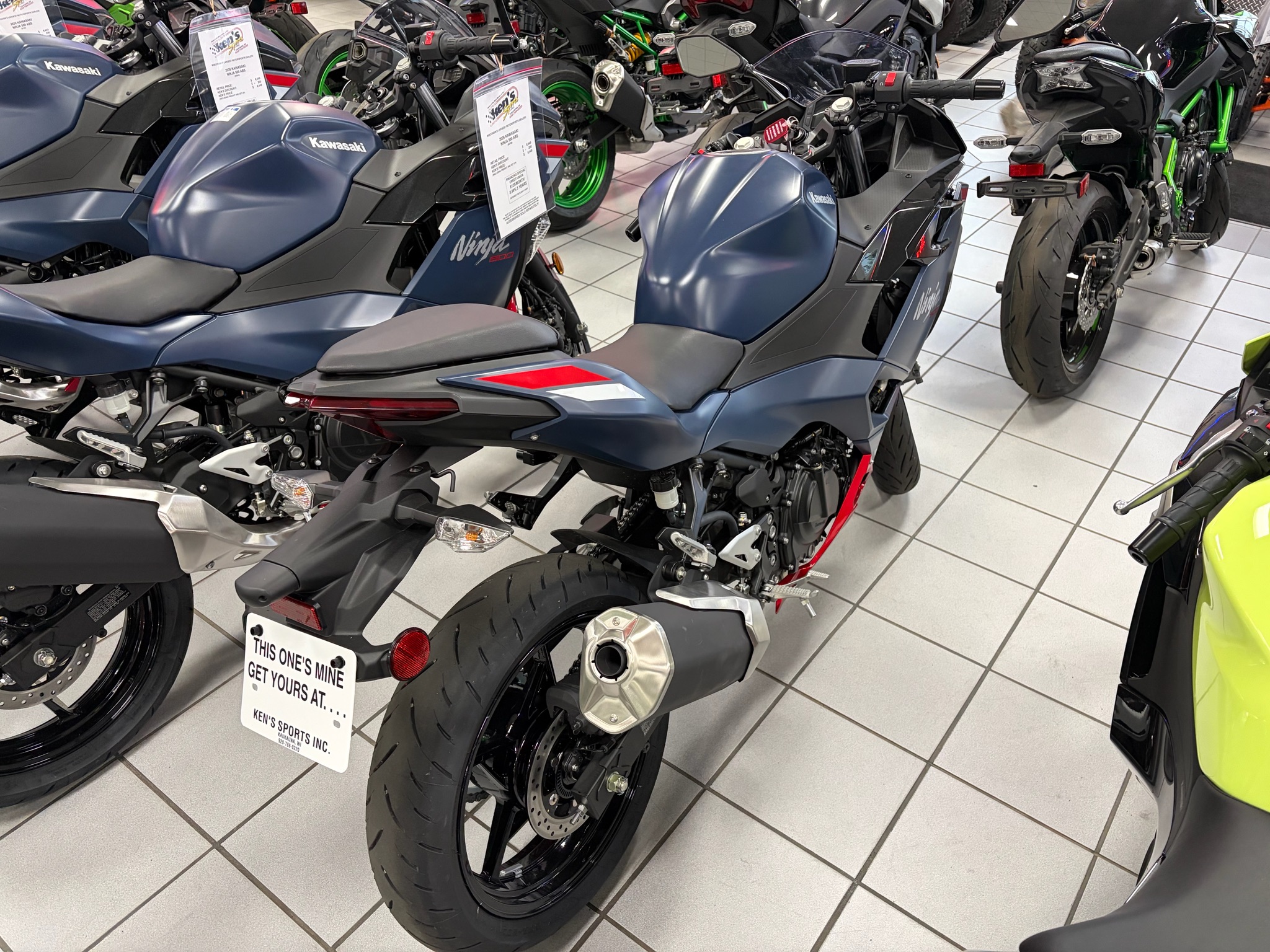 2026 Kawasaki Ninja® 500 ABS 4