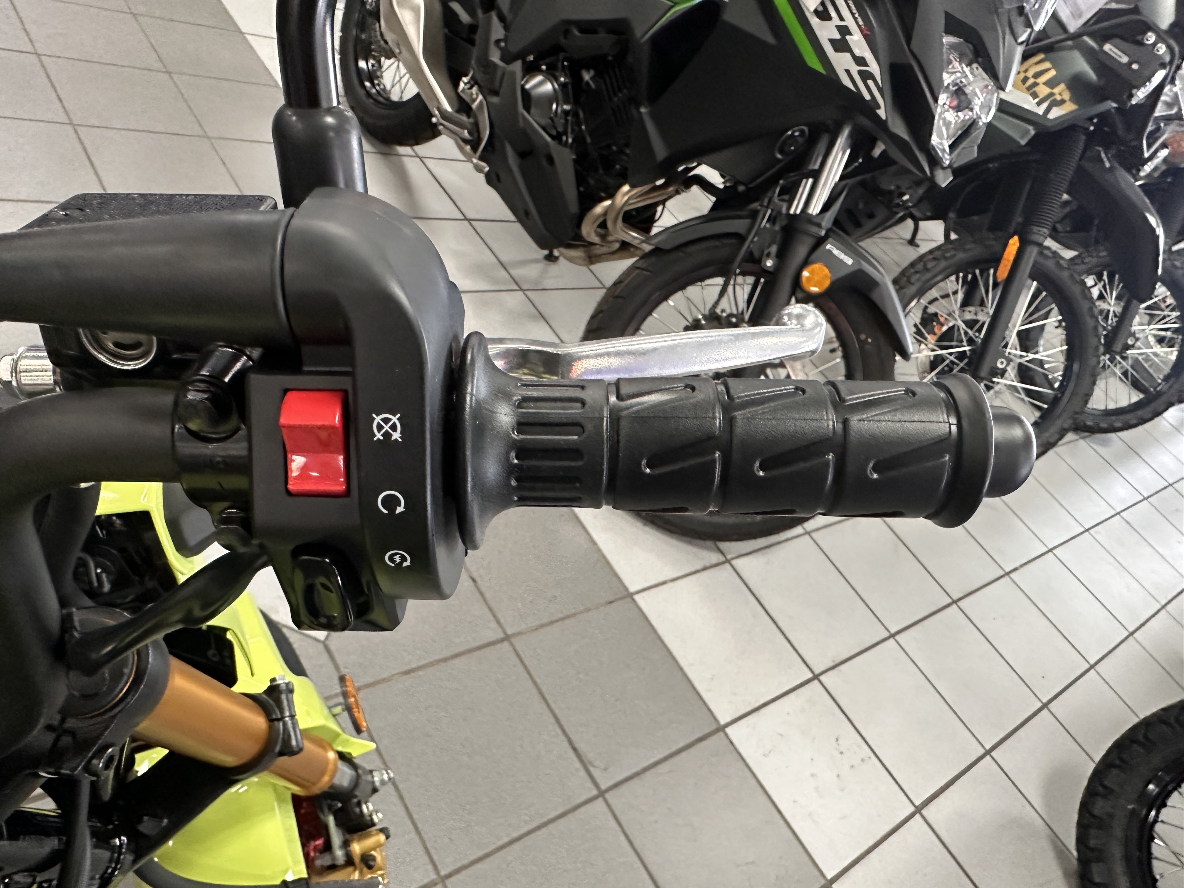 2026 Kawasaki Z125 Pro 7