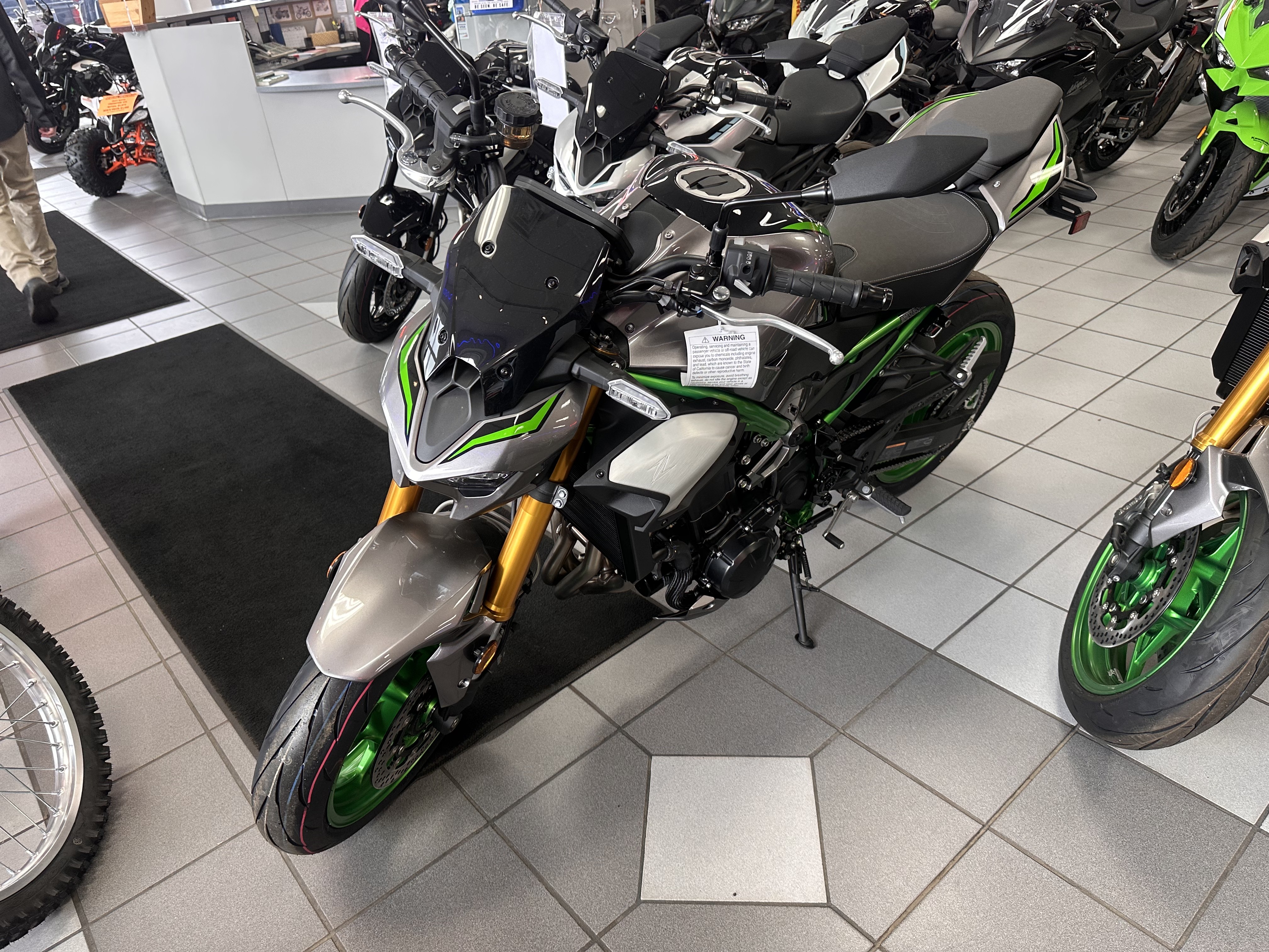 New 2025 Kawasaki Z900 SE ABS | Motorcycles in Kaukauna WI | 06722