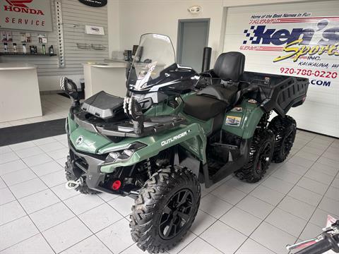 2024 Can-Am Outlander MAX 6x6 DPS 650 in Kaukauna, Wisconsin - Photo 2