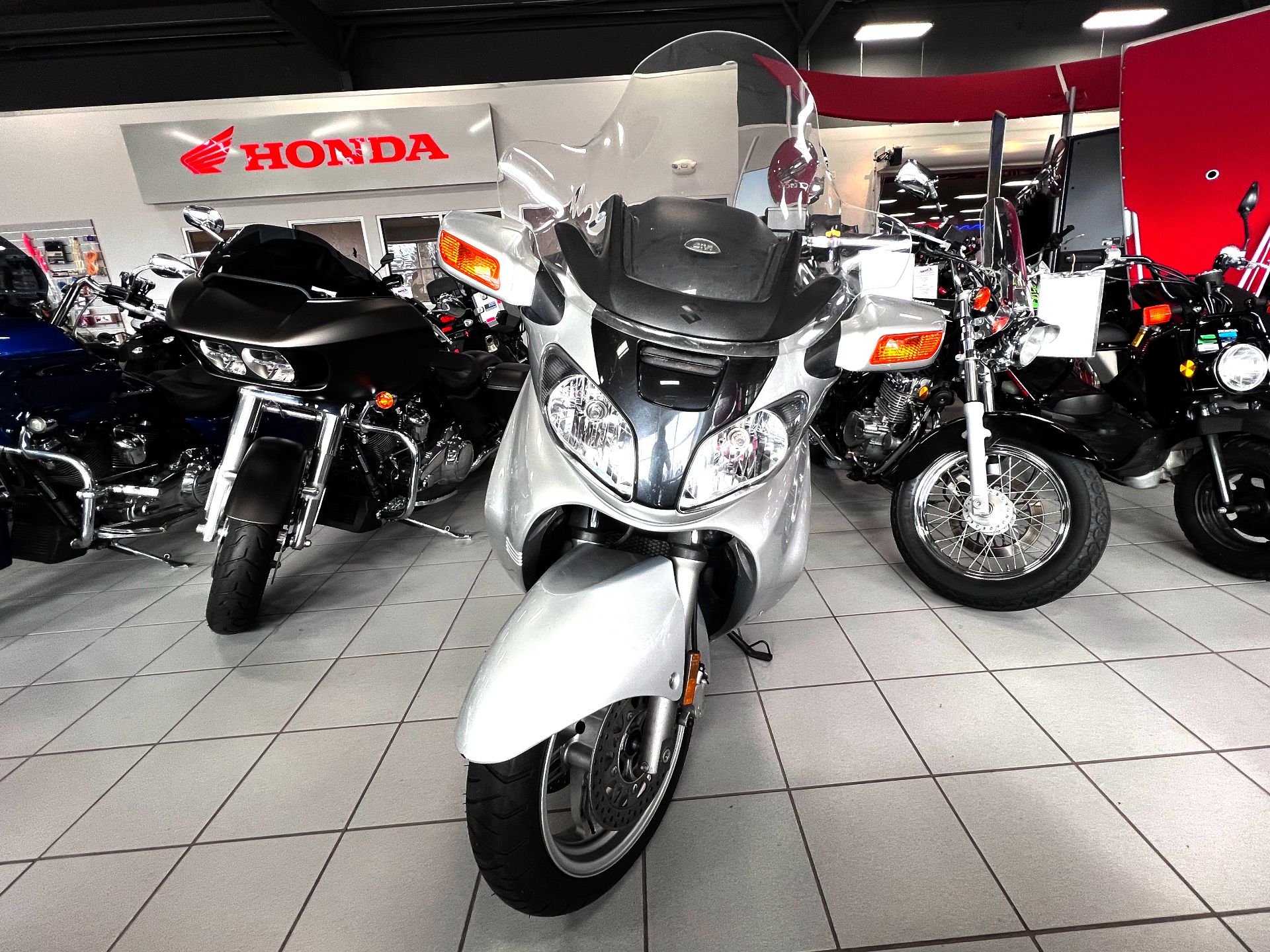2004 Suzuki Burgman™ 650 (AN650) in Kaukauna, Wisconsin - Photo 3