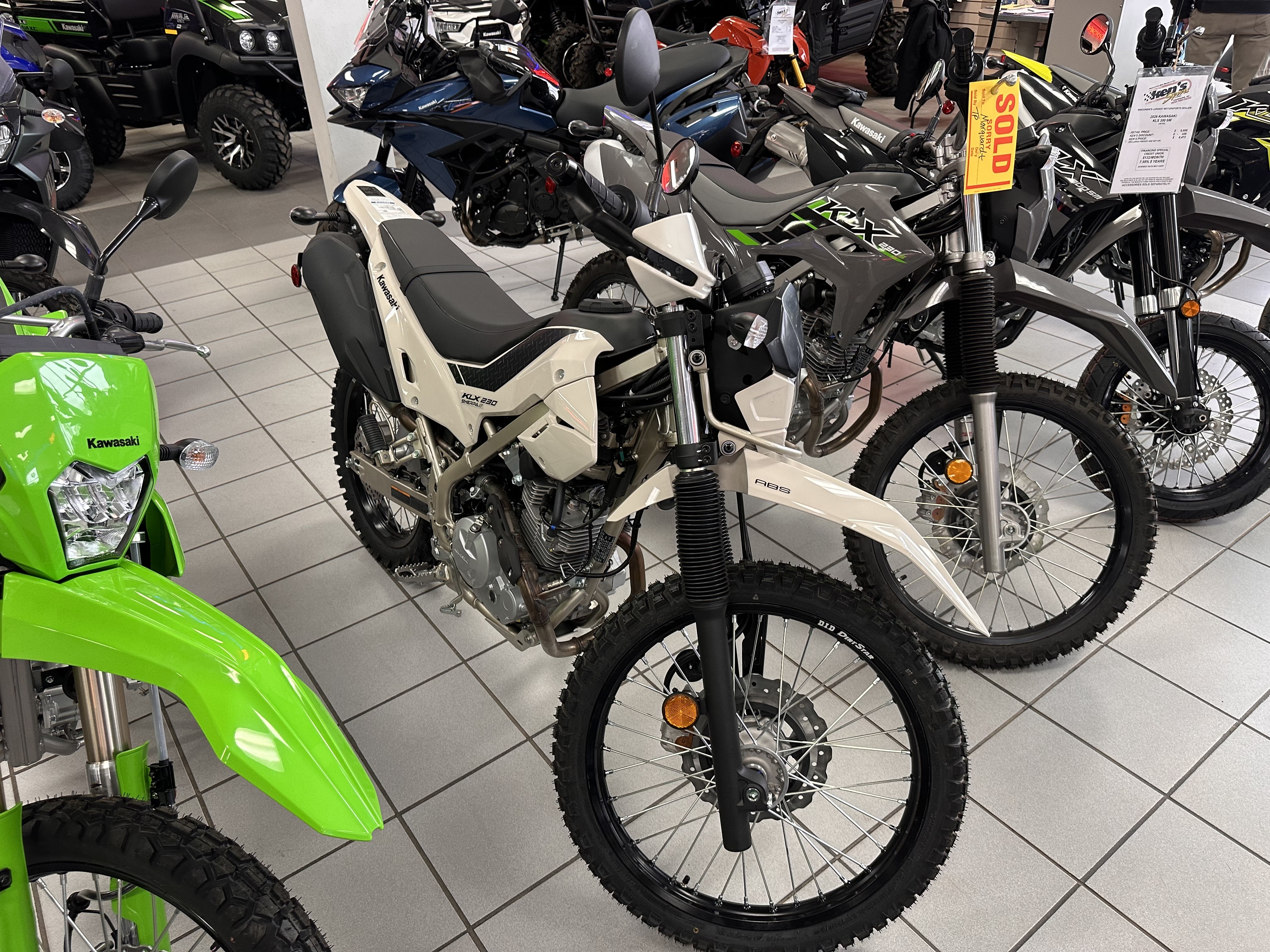 KAWASAKI Free Spirit タンク ベージュ New 2026 Kawasaki KLX®230 SHERPA S ABS | Motorcycles in Kaukauna
