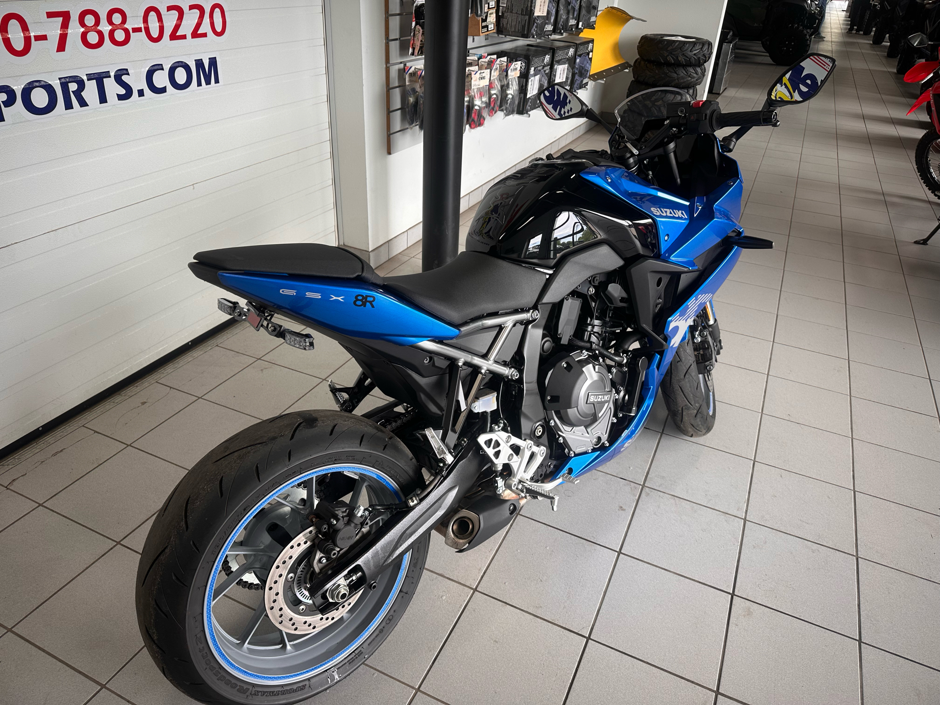 2024 Suzuki GSX-8R in Kaukauna, Wisconsin - Photo 4
