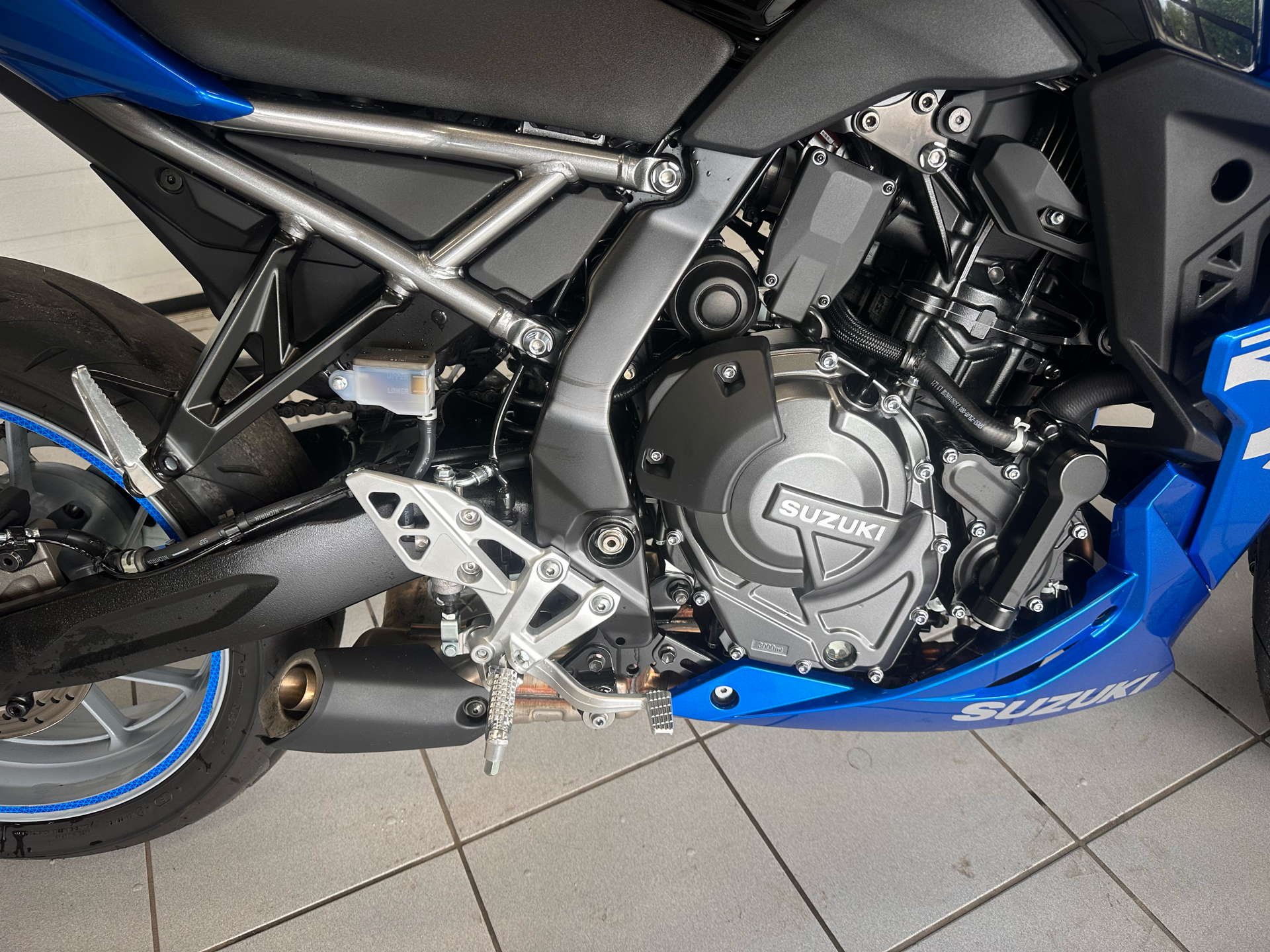 2024 Suzuki GSX-8R in Kaukauna, Wisconsin - Photo 9