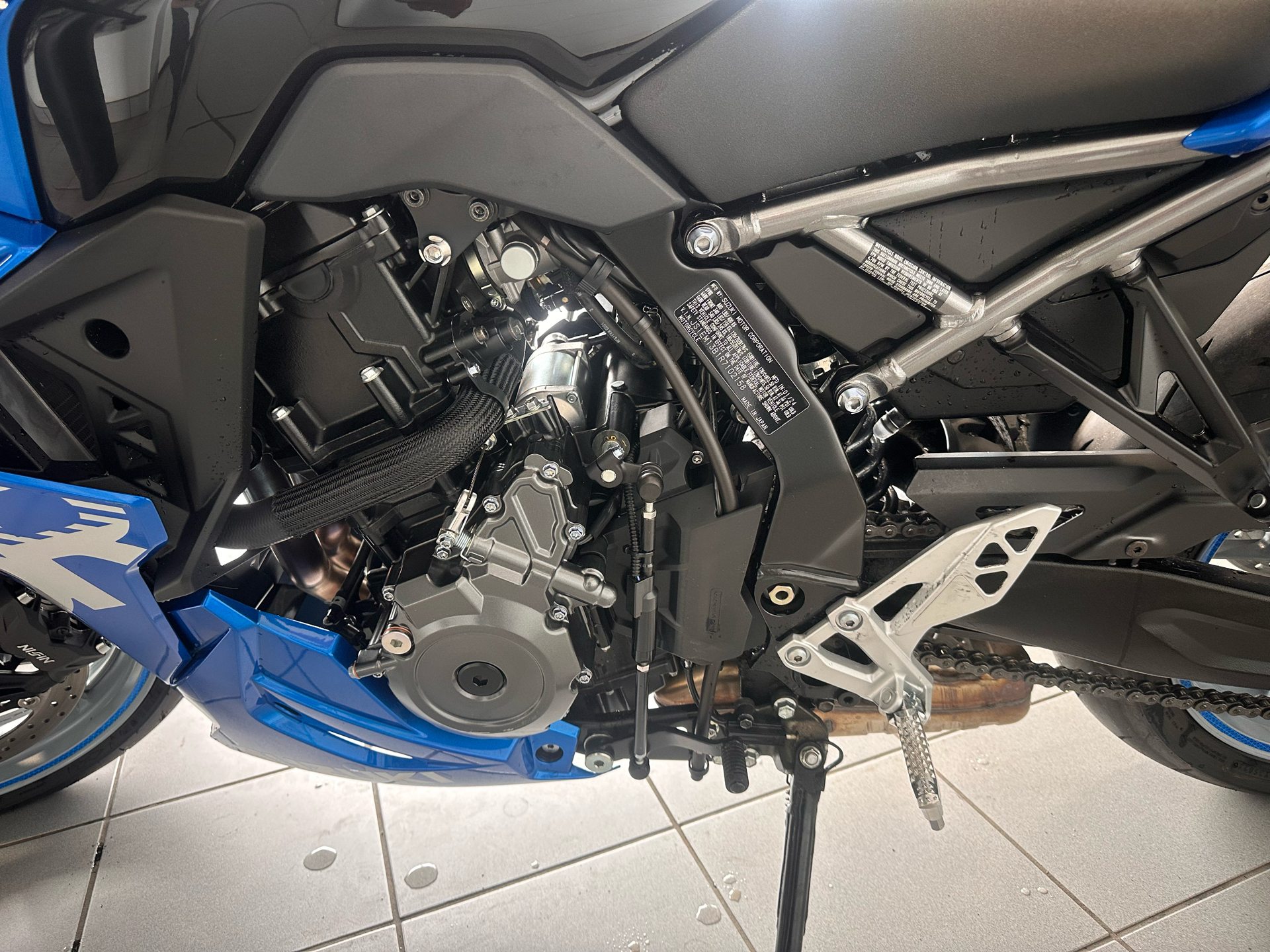 2024 Suzuki GSX-8R in Kaukauna, Wisconsin - Photo 10