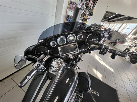 2017 Harley-Davidson Ultra Limited in Kaukauna, Wisconsin - Photo 5