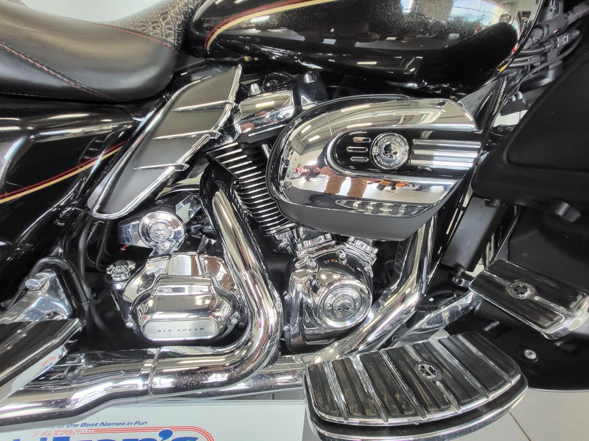 2017 Harley-Davidson Ultra Limited in Kaukauna, Wisconsin - Photo 6