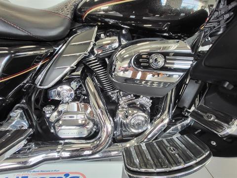 2017 Harley-Davidson Ultra Limited in Kaukauna, Wisconsin - Photo 6