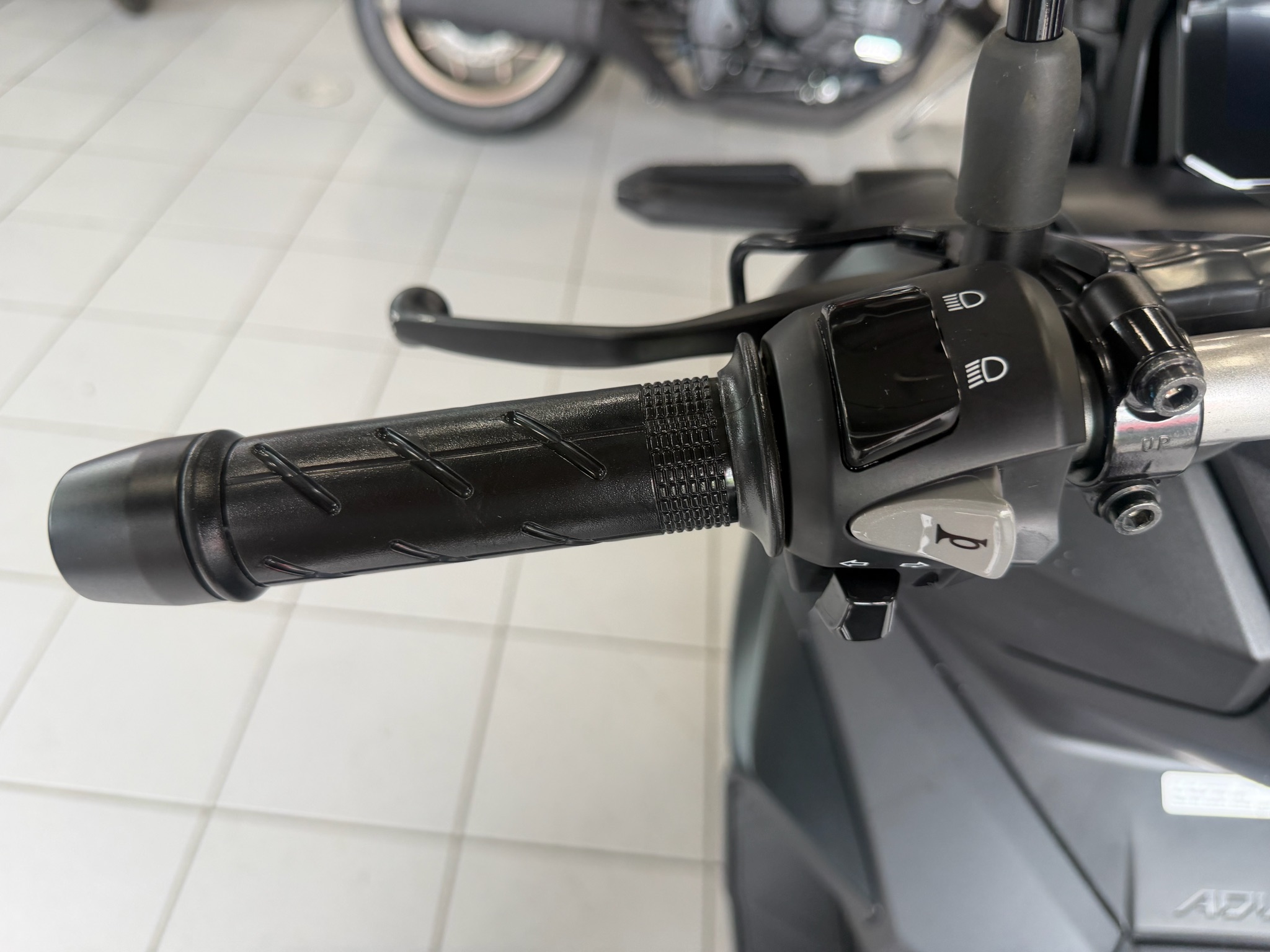 2025 Honda ADV160 6
