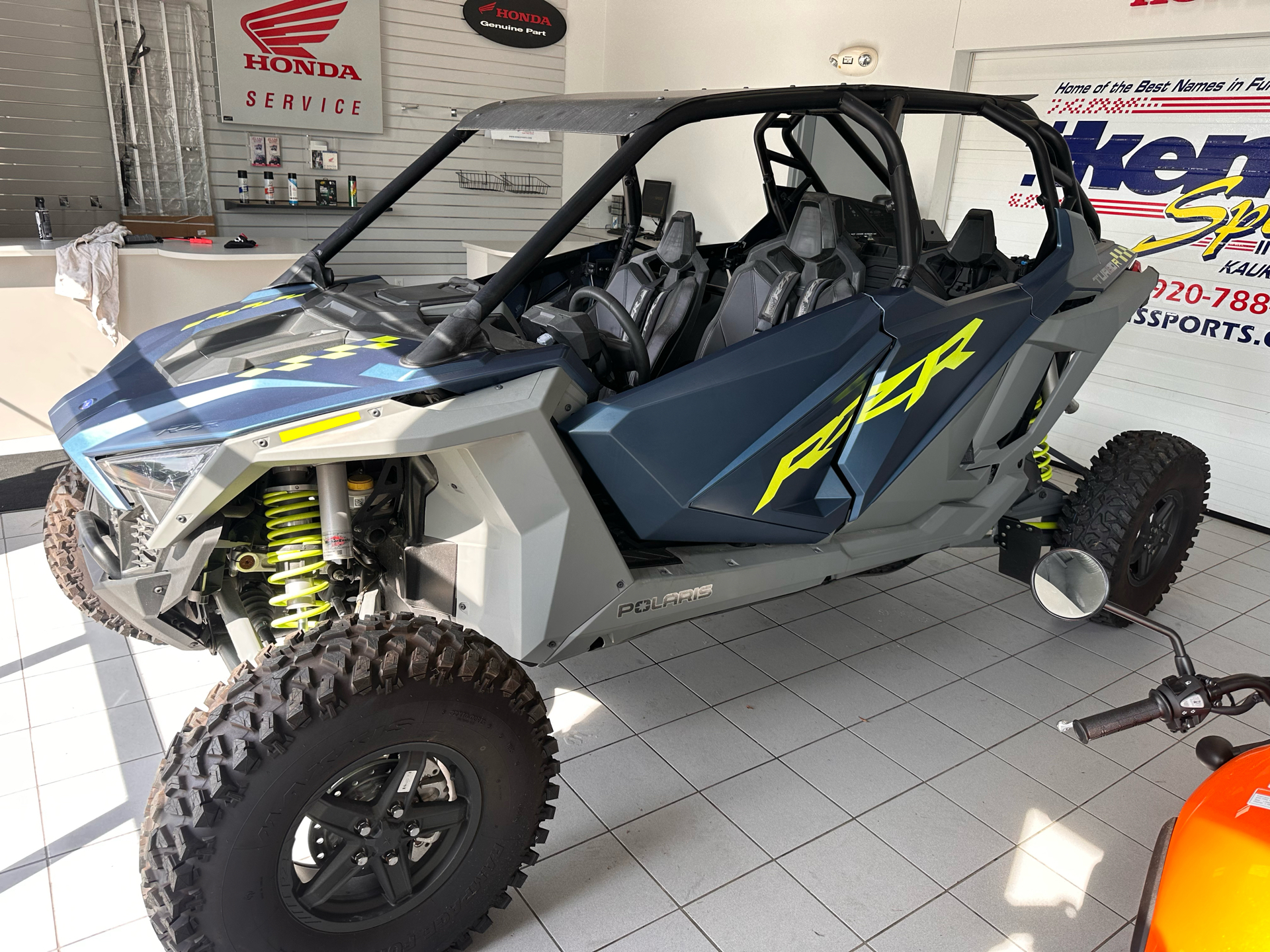 2022 Polaris RZR Turbo R 4 Premium in Kaukauna, Wisconsin - Photo 2