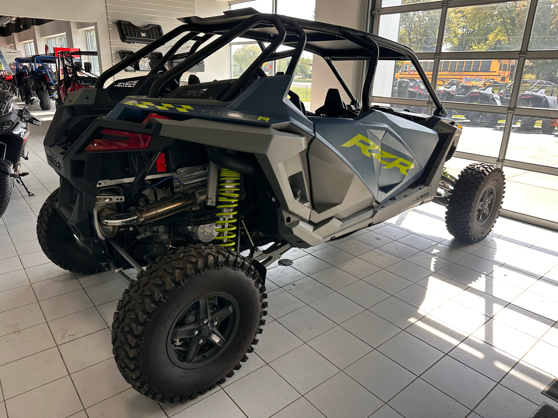 2022 Polaris RZR Turbo R 4 Premium in Kaukauna, Wisconsin - Photo 4