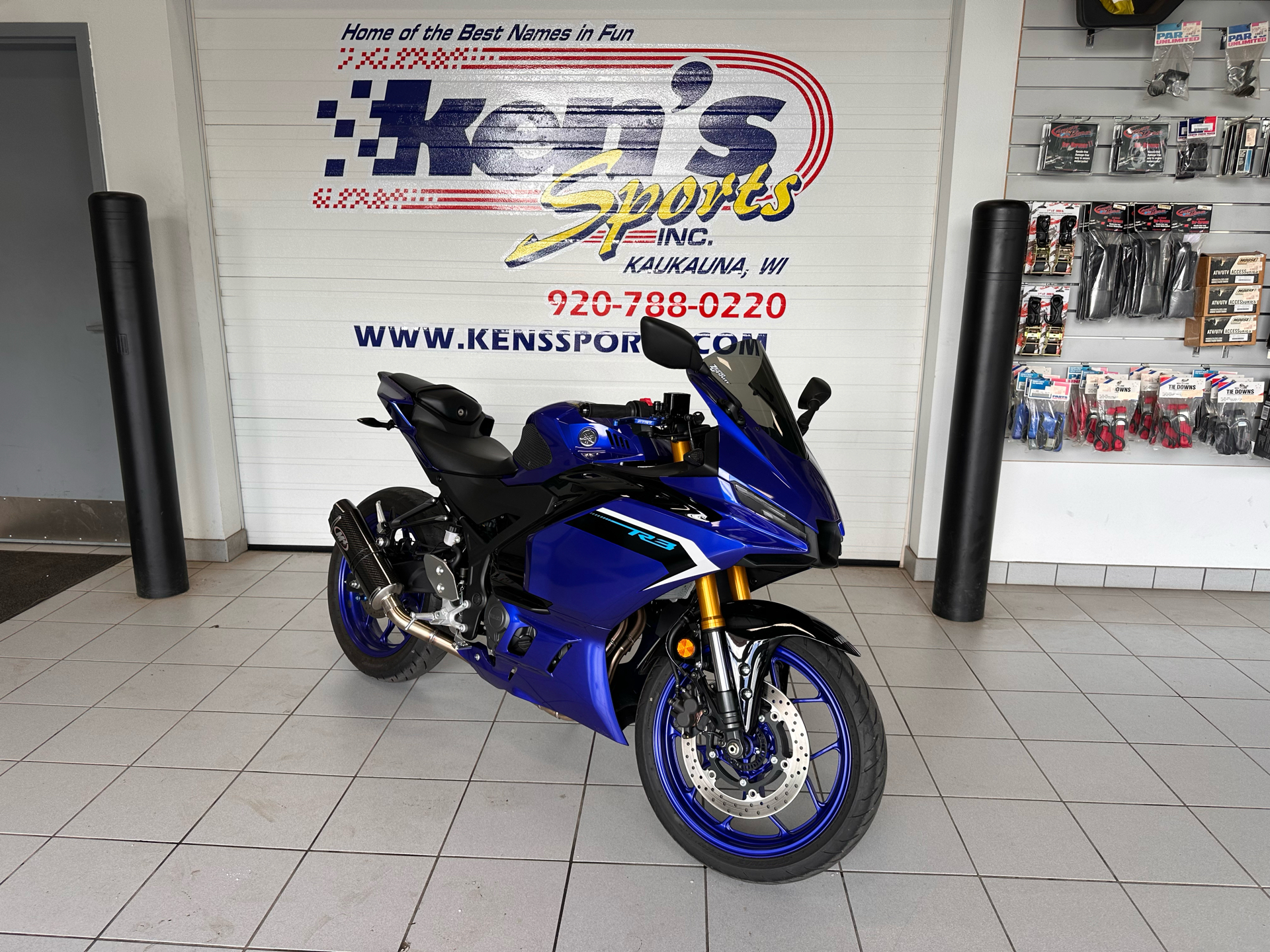 2025 Yamaha YZF-R3 in Kaukauna, Wisconsin - Photo 1