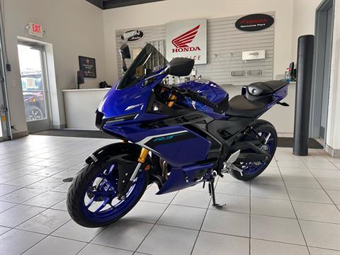 2025 Yamaha YZF-R3 in Kaukauna, Wisconsin - Photo 2