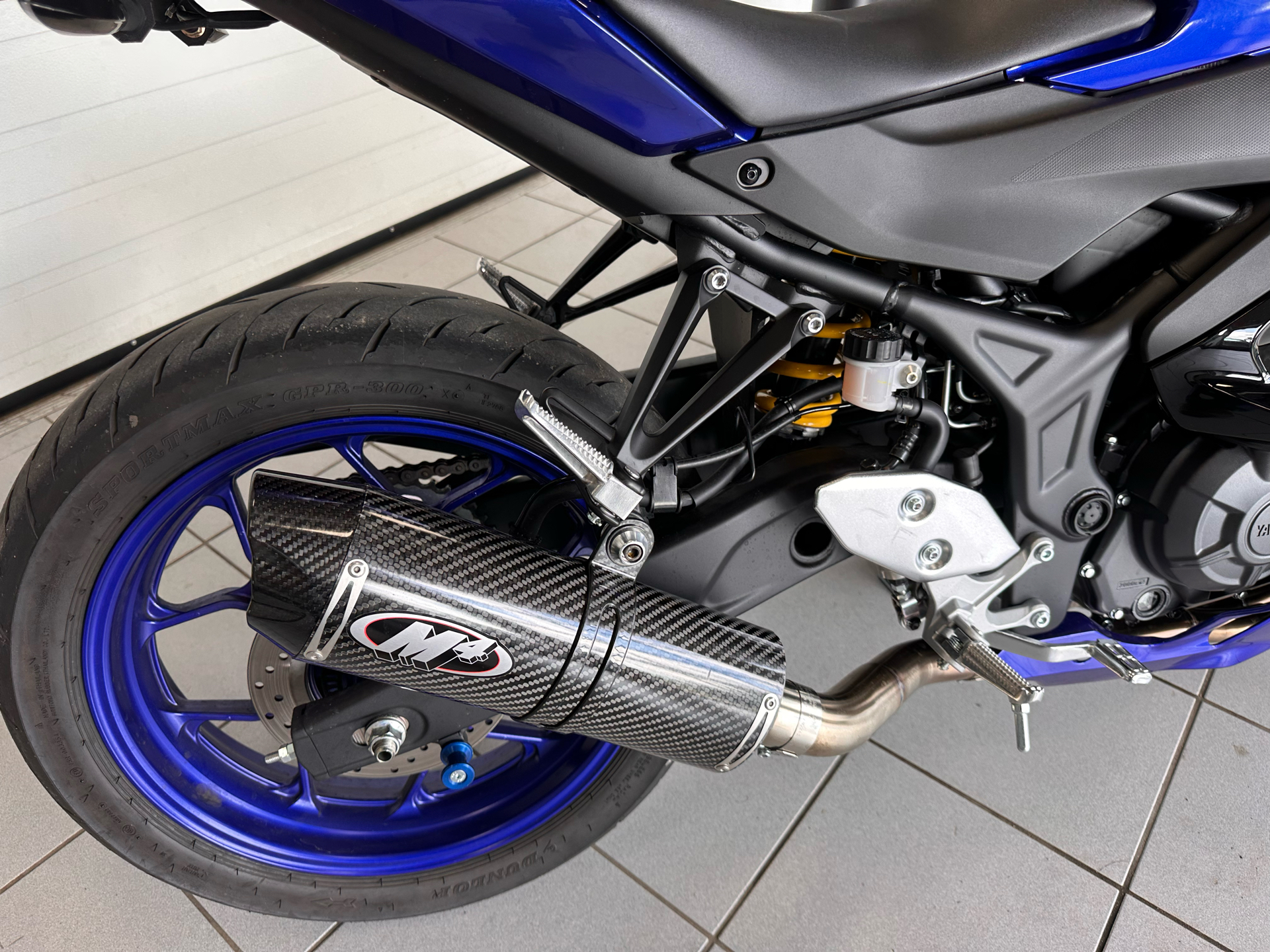 2025 Yamaha YZF-R3 in Kaukauna, Wisconsin - Photo 11