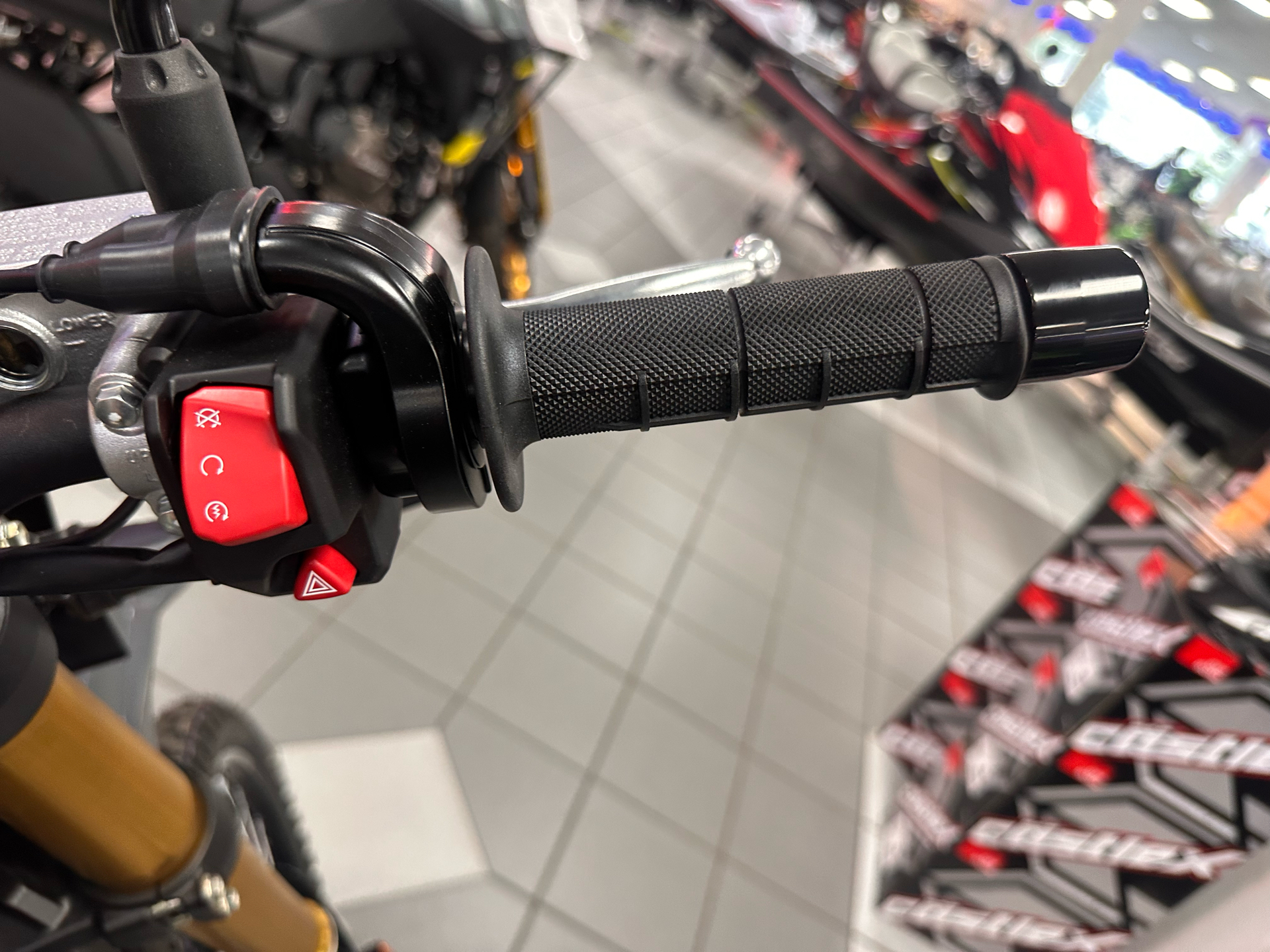 2025 Suzuki DR-Z4S in Kaukauna, Wisconsin - Photo 7