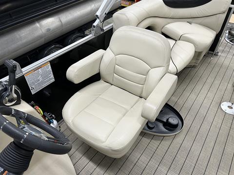 2018 Sylvan Mirage Cruise 8520 in Kaukauna, Wisconsin - Photo 8