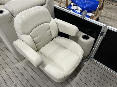 2018 Sylvan Mirage Cruise 8520 in Kaukauna, Wisconsin - Photo 10