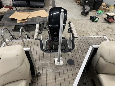 2018 Sylvan Mirage Cruise 8520 in Kaukauna, Wisconsin - Photo 13
