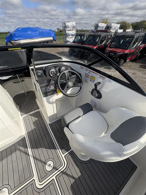 2019 Bayliner VR4 Bowrider I/O in Kaukauna, Wisconsin - Photo 7