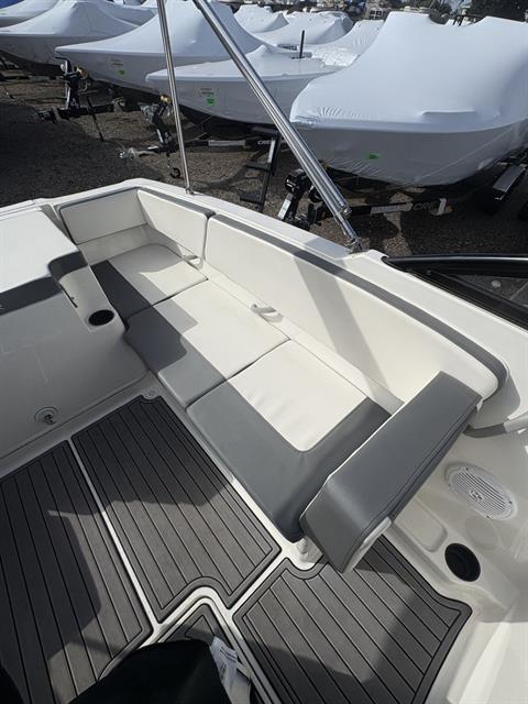 2019 Bayliner VR4 Bowrider I/O in Kaukauna, Wisconsin - Photo 11
