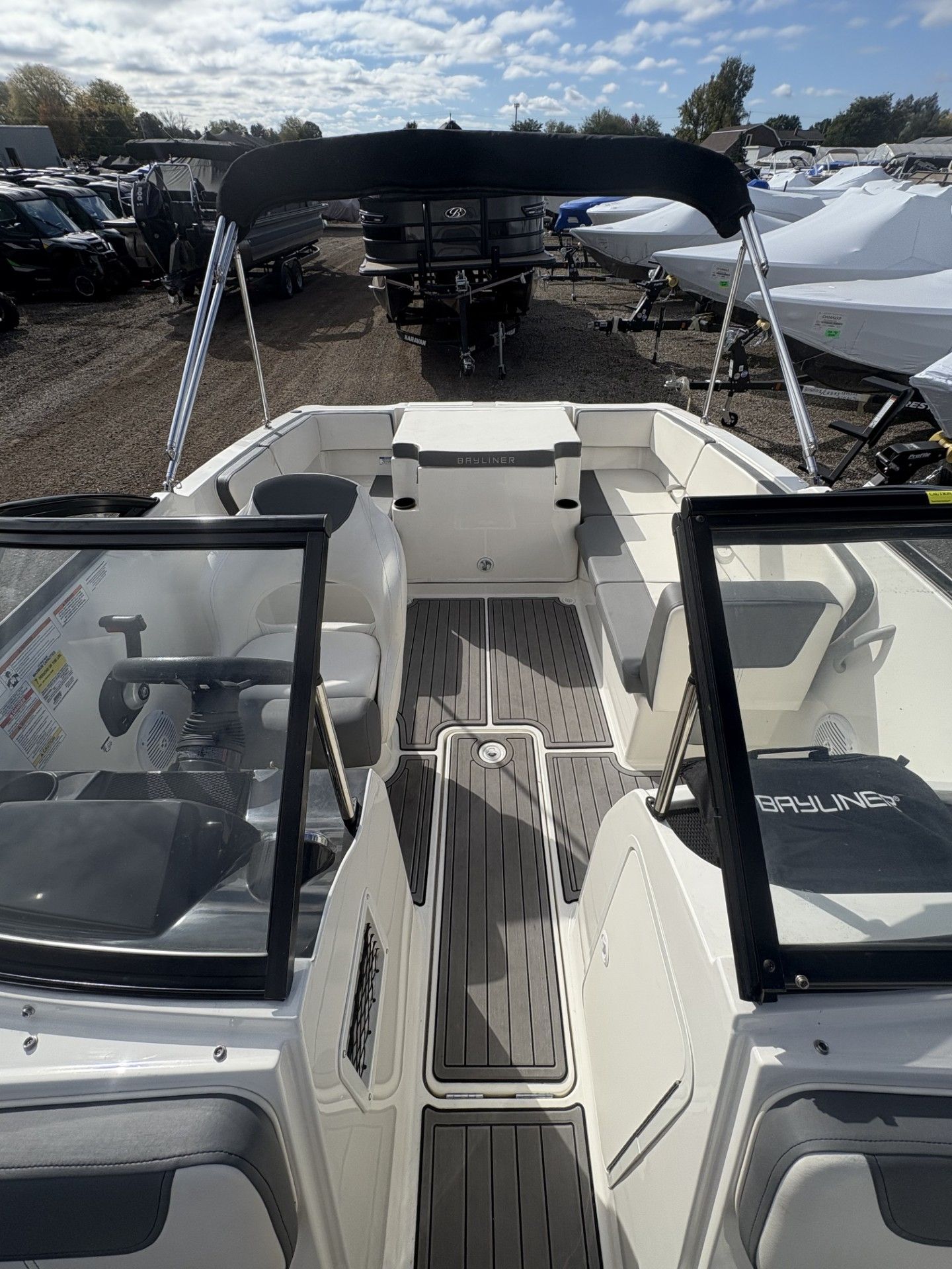 2019 Bayliner VR4 Bowrider I/O in Kaukauna, Wisconsin - Photo 13