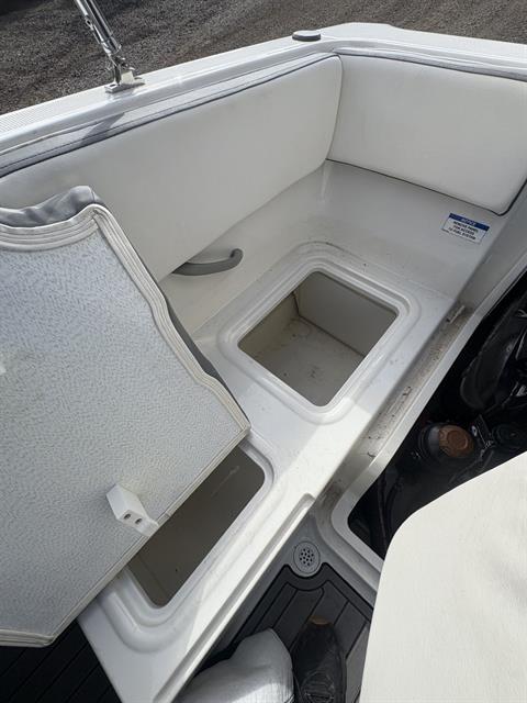 2019 Bayliner VR4 Bowrider I/O in Kaukauna, Wisconsin - Photo 14