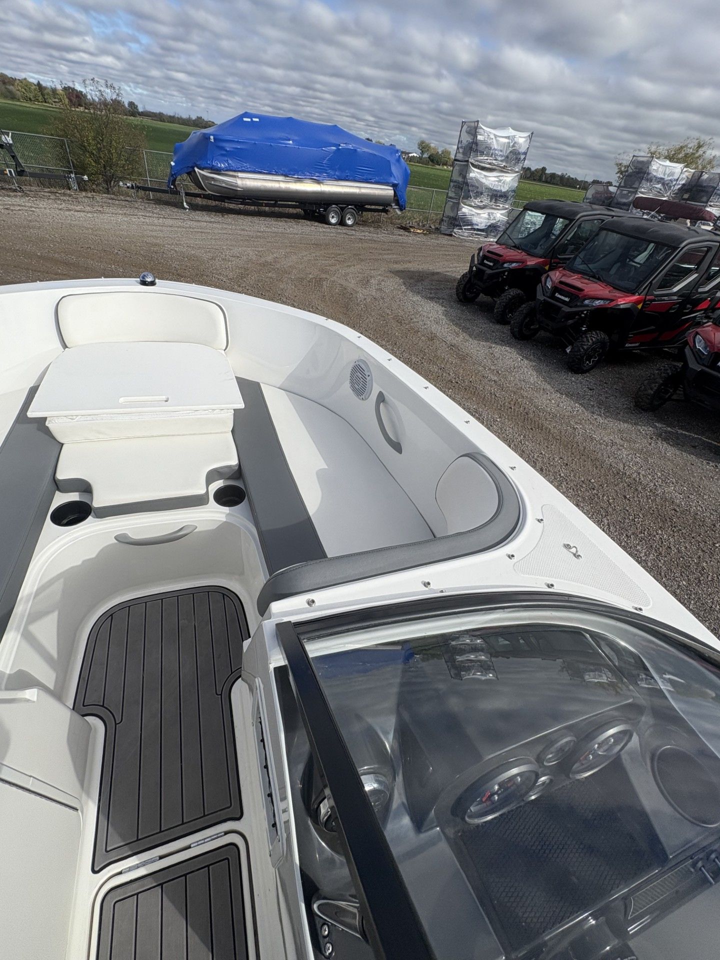 2019 Bayliner VR4 Bowrider I/O in Kaukauna, Wisconsin - Photo 17