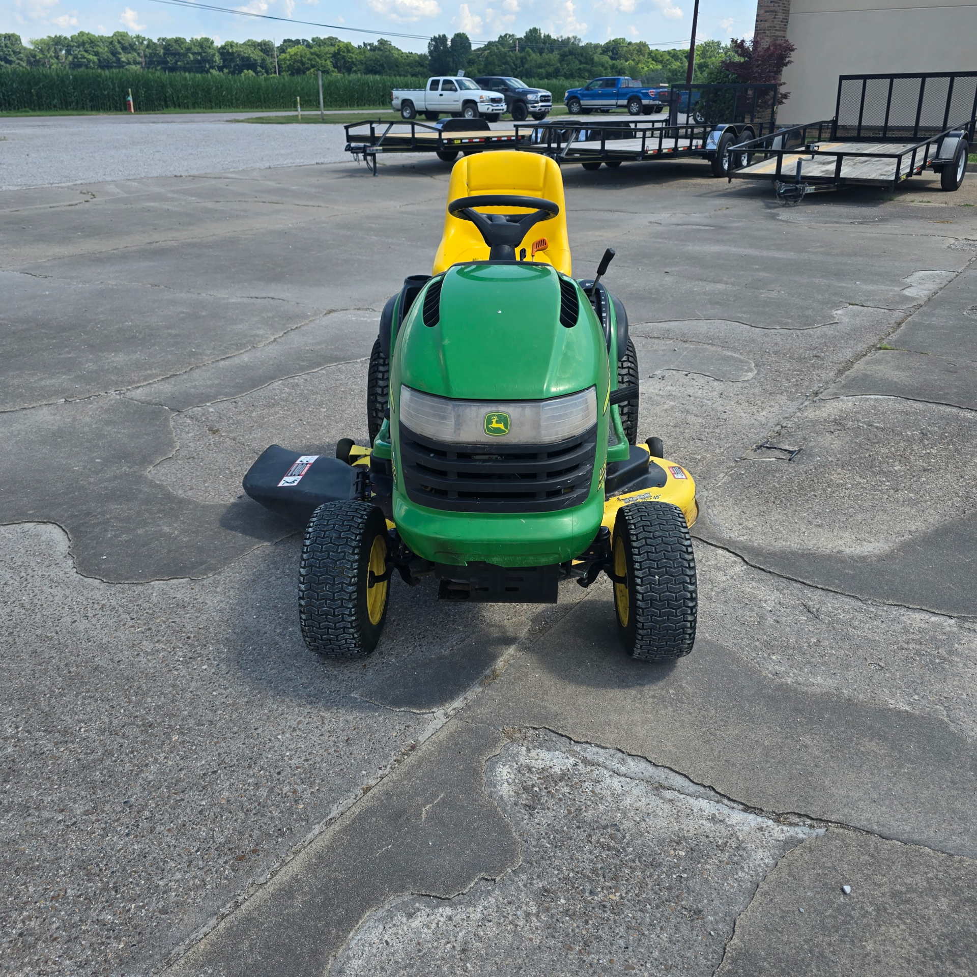 John Deere L120 Mower Used 2004 John Deere L120, Mount Vernon IN
