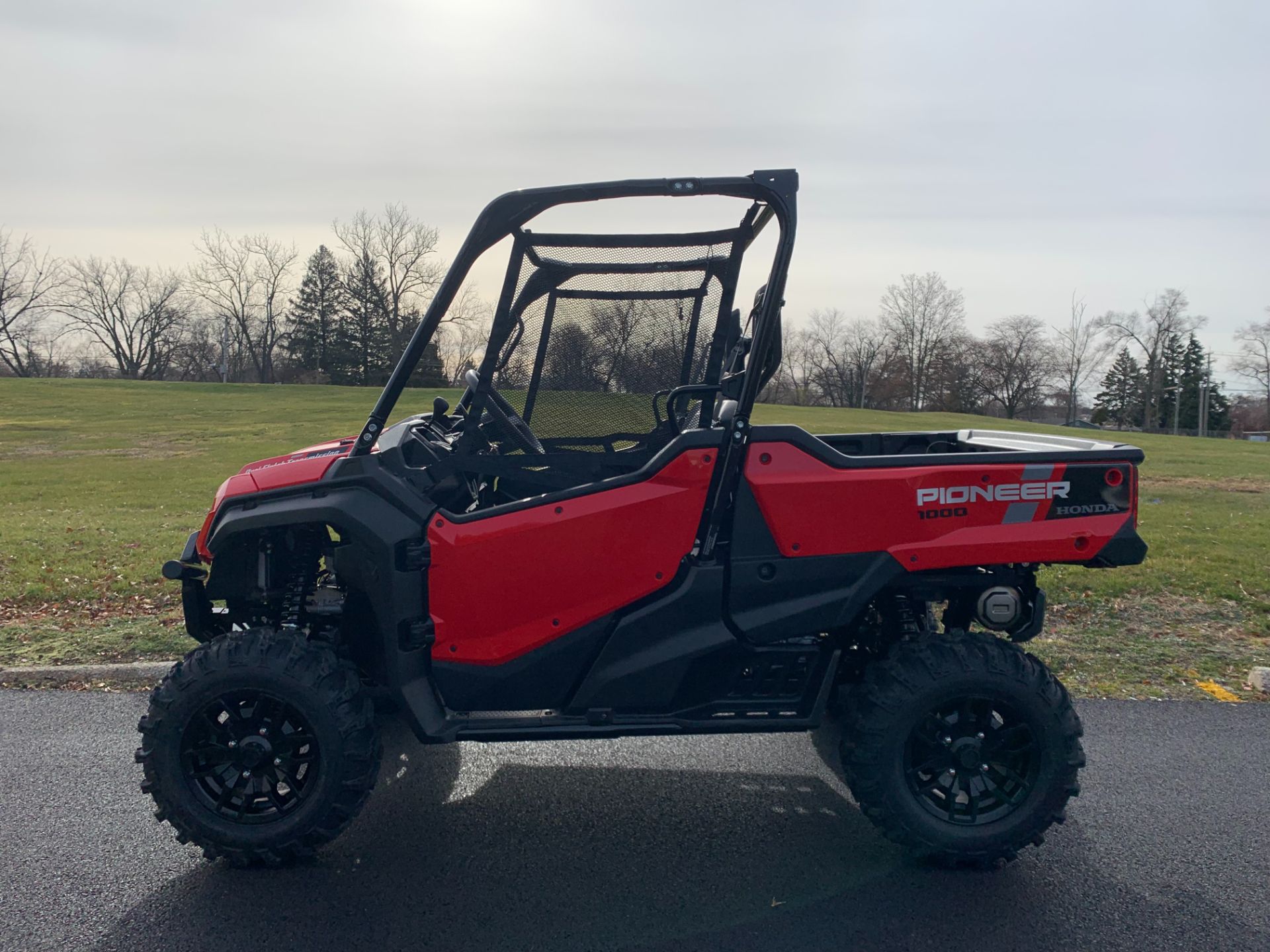 New 2024 Honda Pioneer 1000 Deluxe Utility Vehicles in Aurora, IL | Stock  Number: H24191