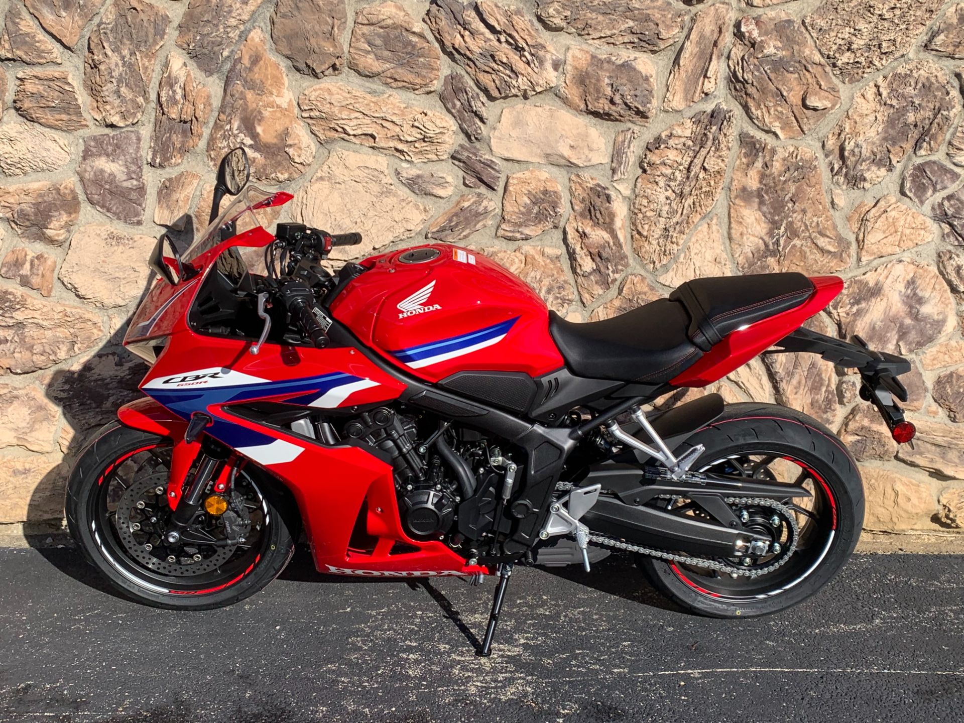 New 2025 Honda CBR650R E-Clutch Motorcycles in Aurora, IL Stock