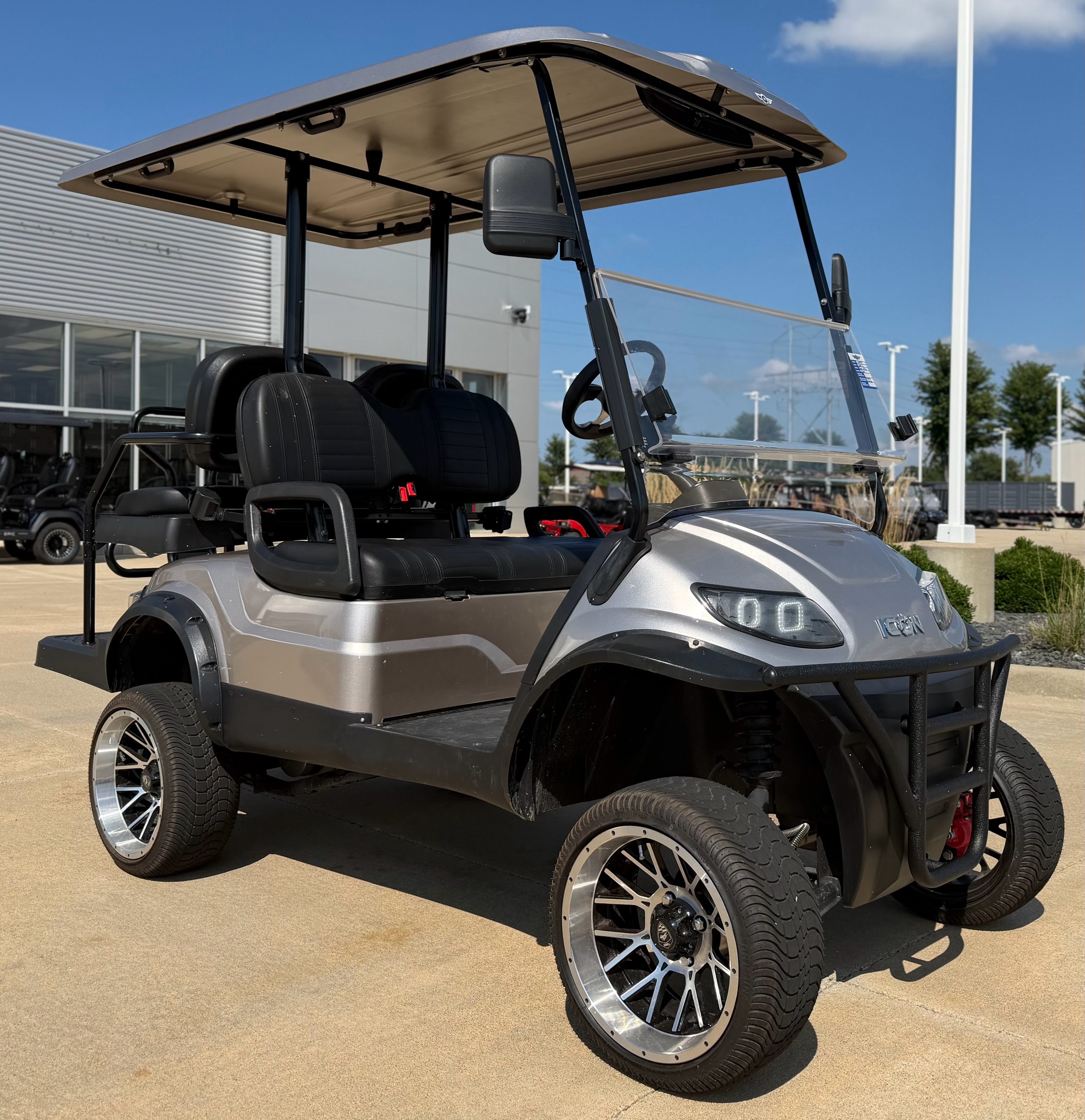 2023 ICON Electric Vehicles photo 8