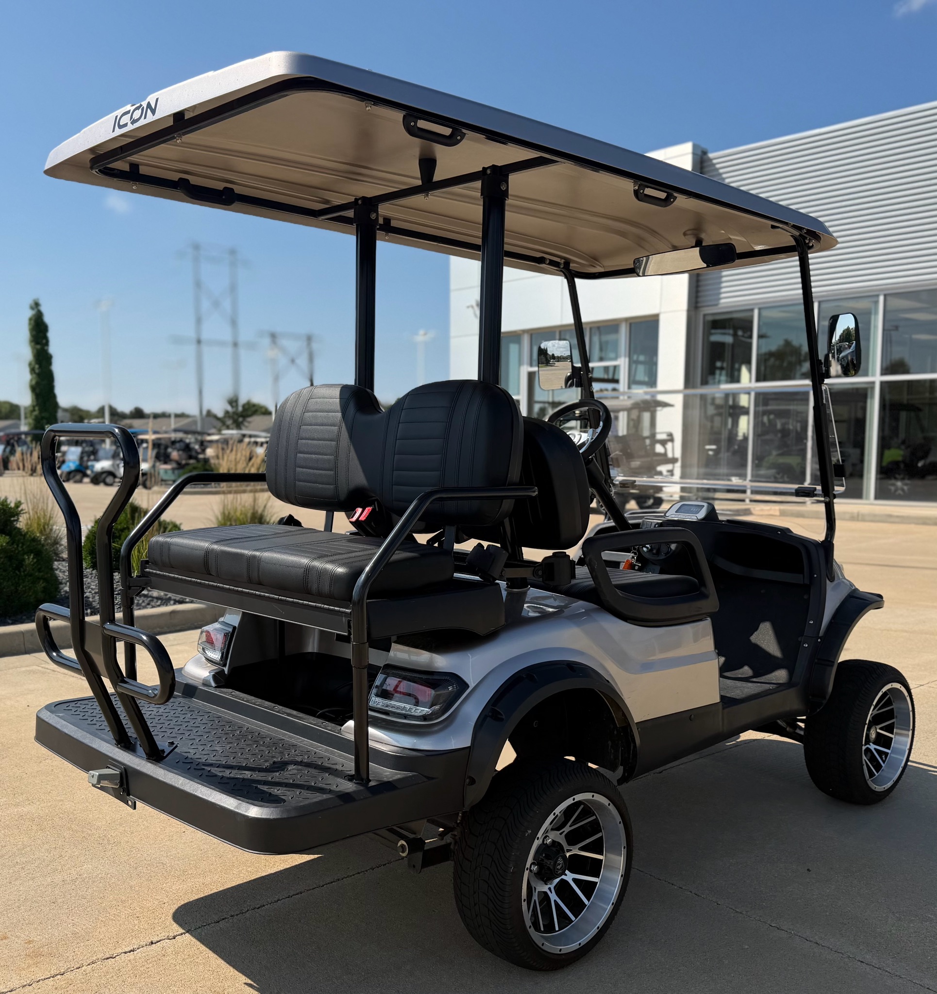 2023 ICON Electric Vehicles photo 9