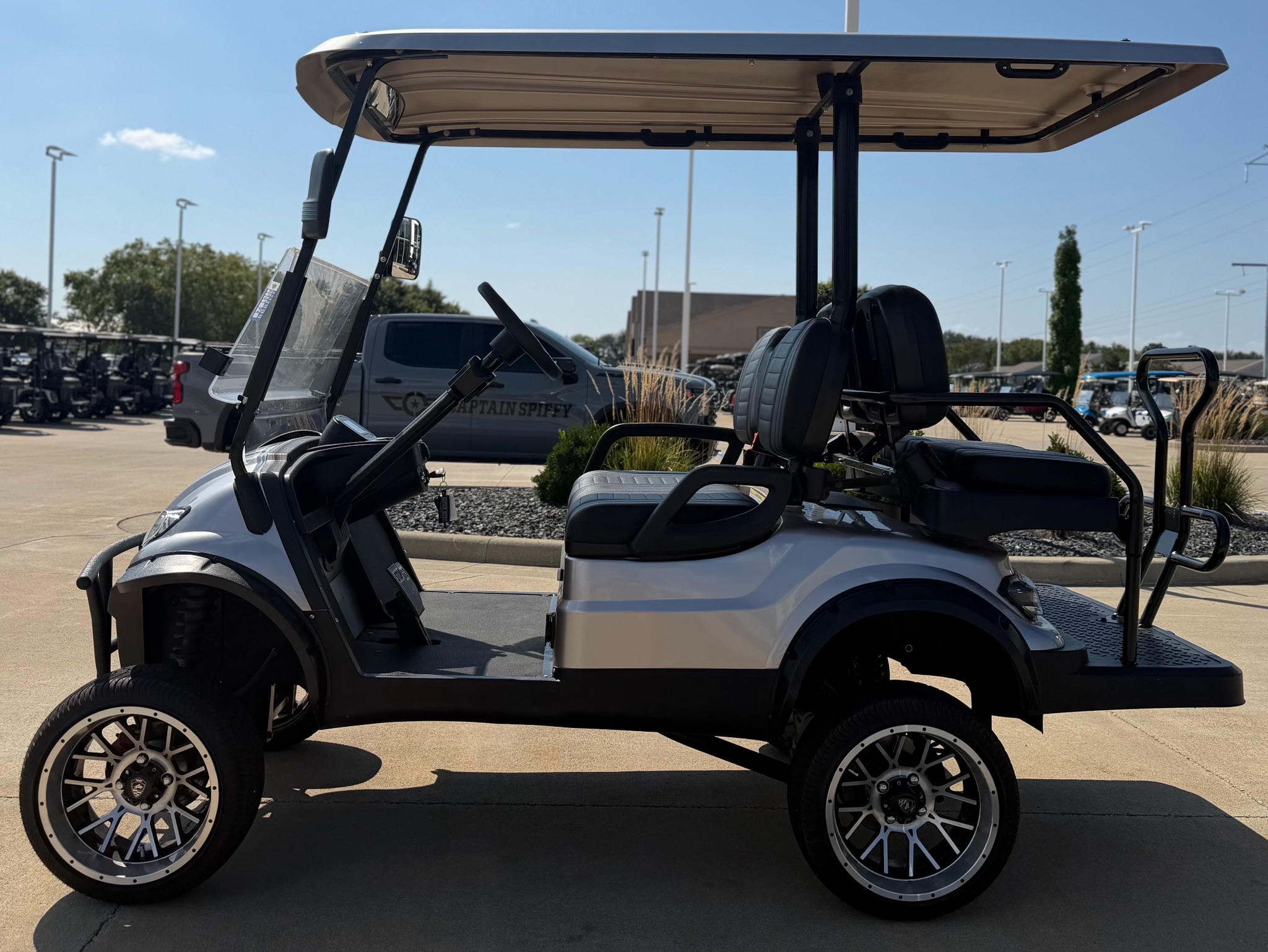 2023 ICON Electric Vehicles photo 4
