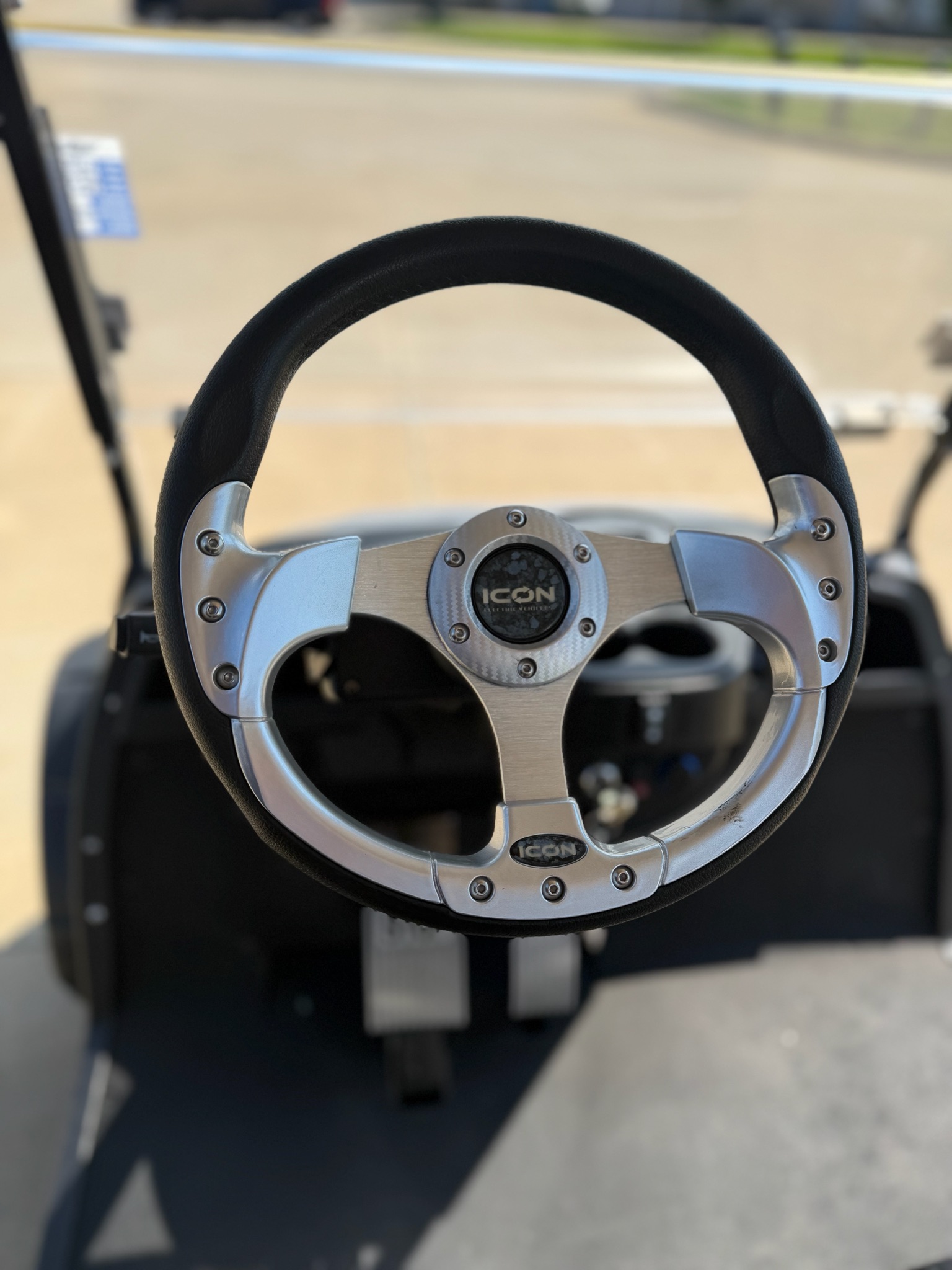 2023 ICON Electric Vehicles photo 7