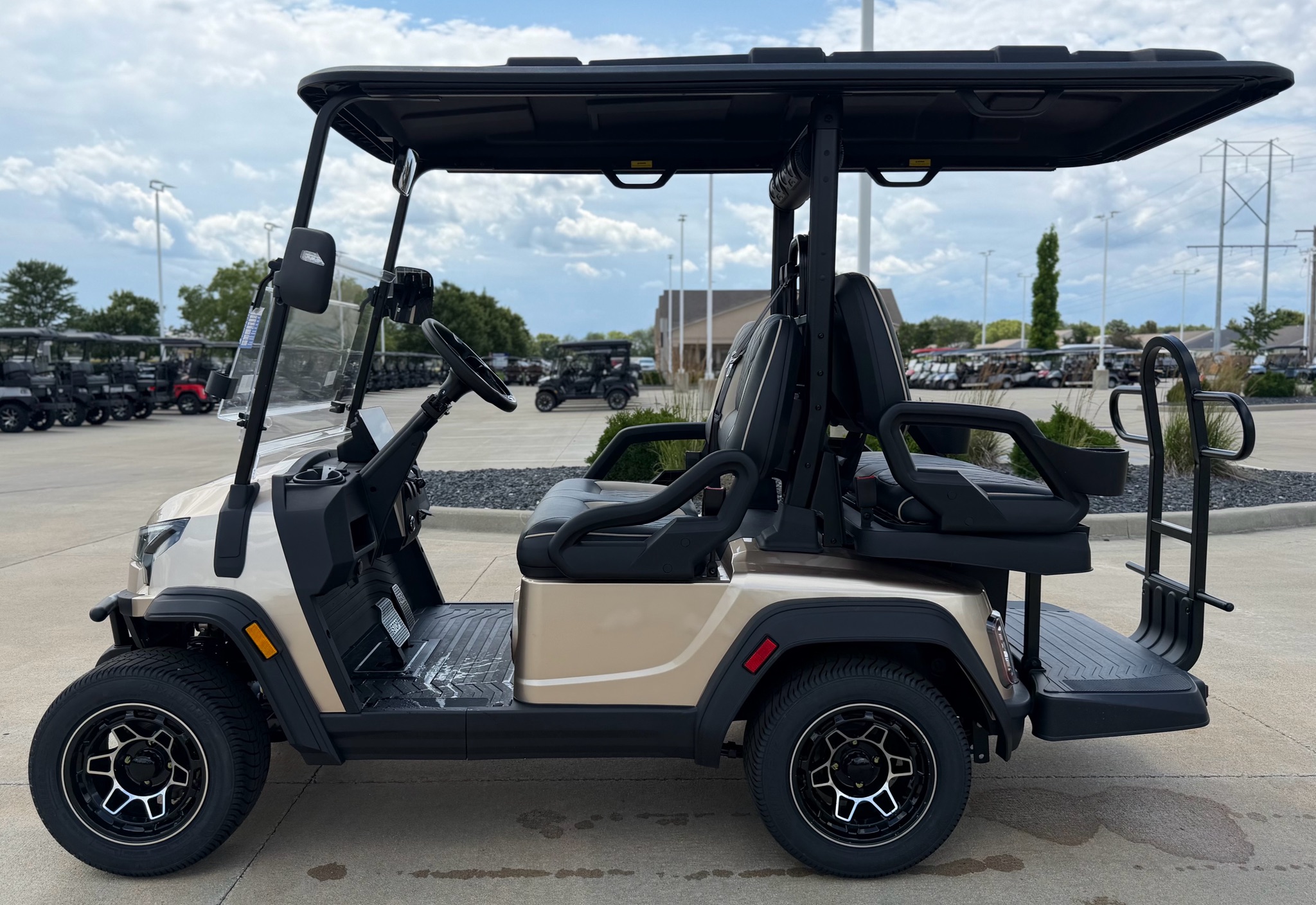2026 ICON Electric Vehicles photo 8