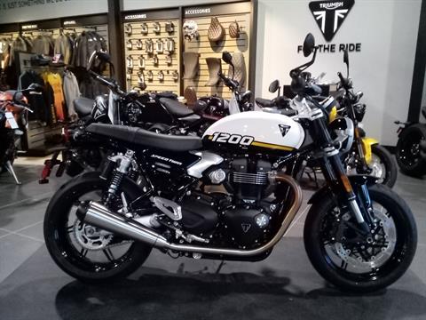 New 2025 Triumph Speed Twin 1200 Crystal White/Sapphire Black