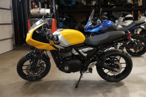 2026 Triumph Thruxton 400 — photo 1 of 38