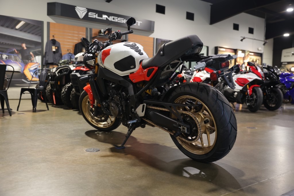 2025 Yamaha XSR900 4