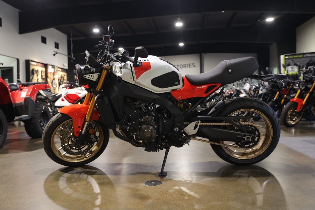 2025 Yamaha XSR900 5