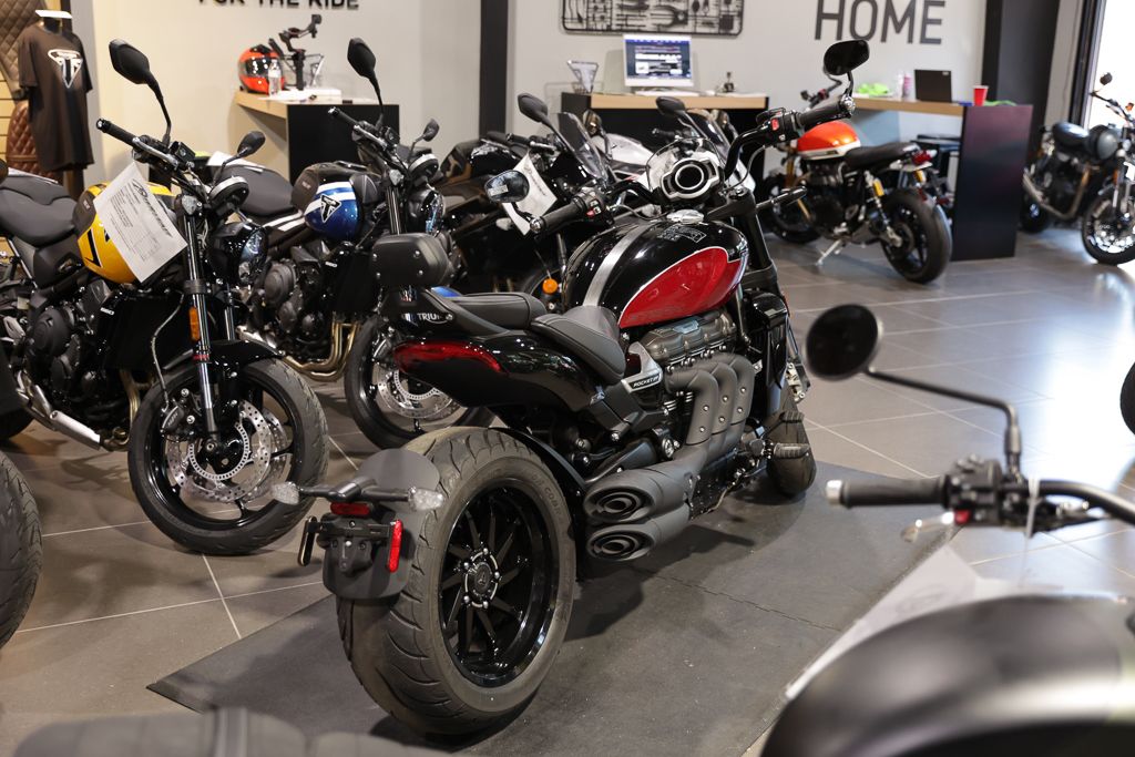 2025 Triumph Rocket 3 Storm GT 10