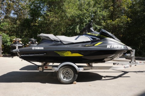 2015 Yamaha VXS — photo 1 of 23