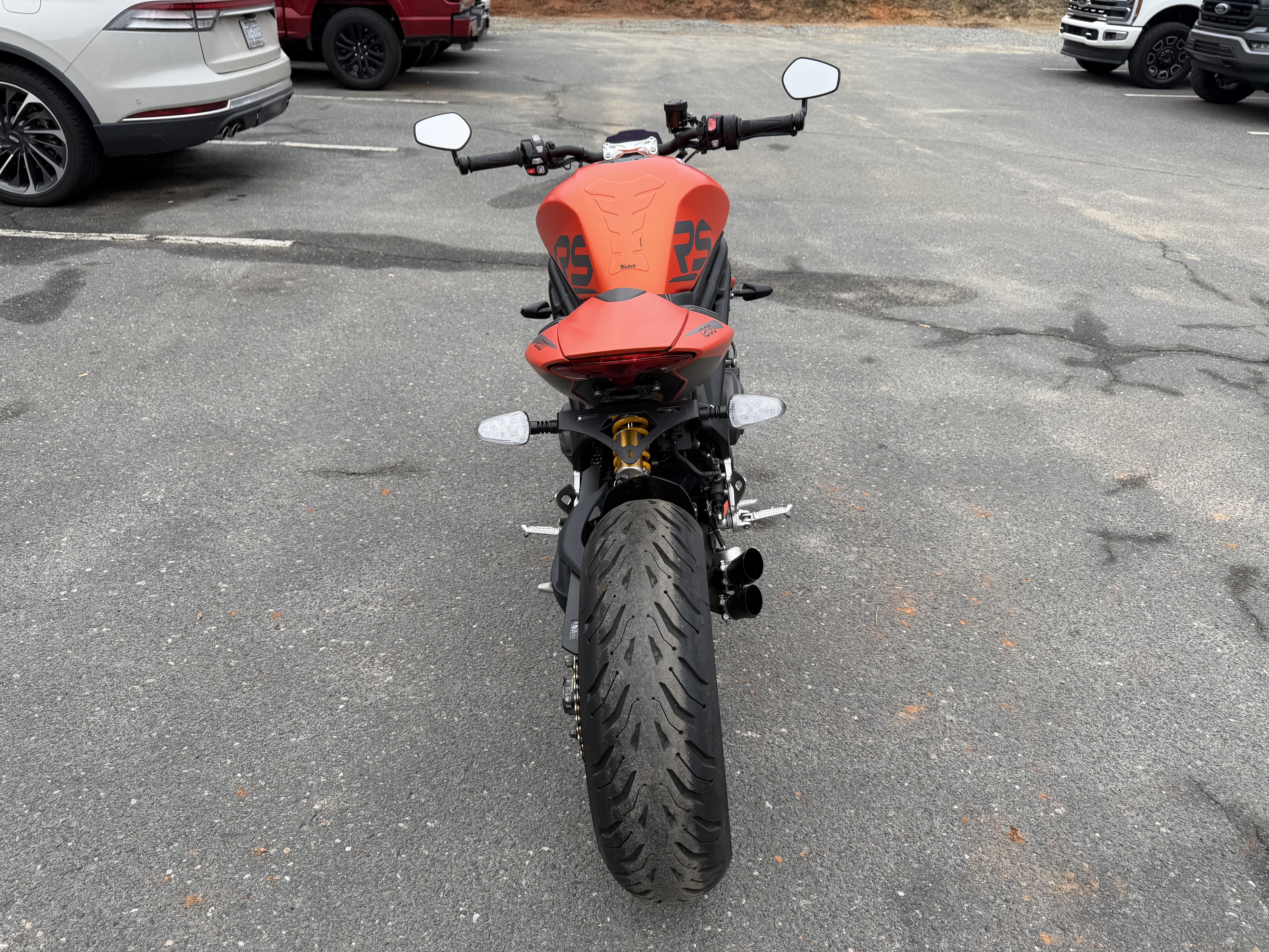 2023 Triumph Speed photo 2
