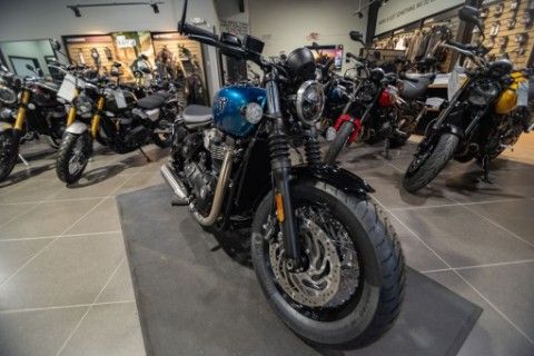 2026 Triumph Bonneville Bobber 3