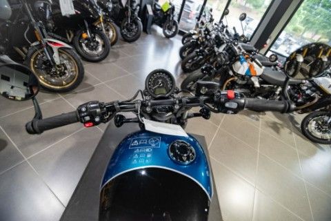 2026 Triumph Bonneville Bobber 12