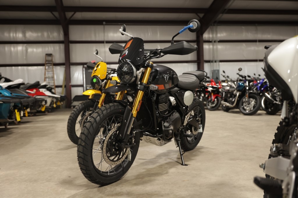 2026 Triumph Scrambler 400 XC 2