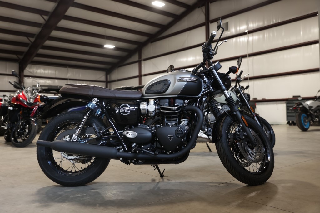 2026 Triumph Bonneville T120 Black 5