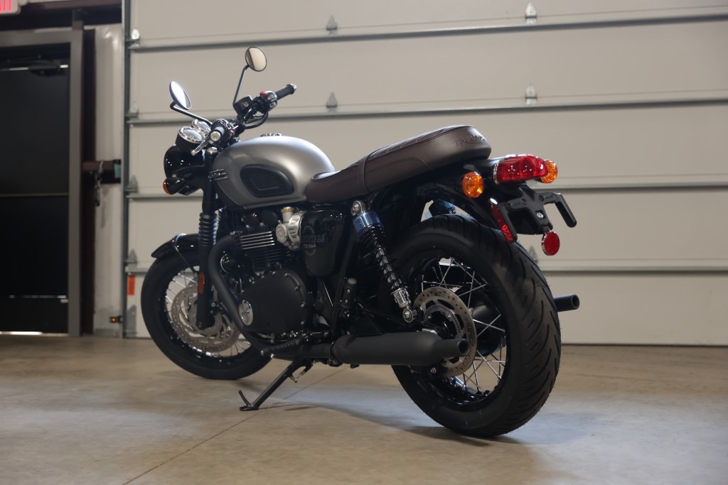 2026 Triumph Bonneville T120 Black 8